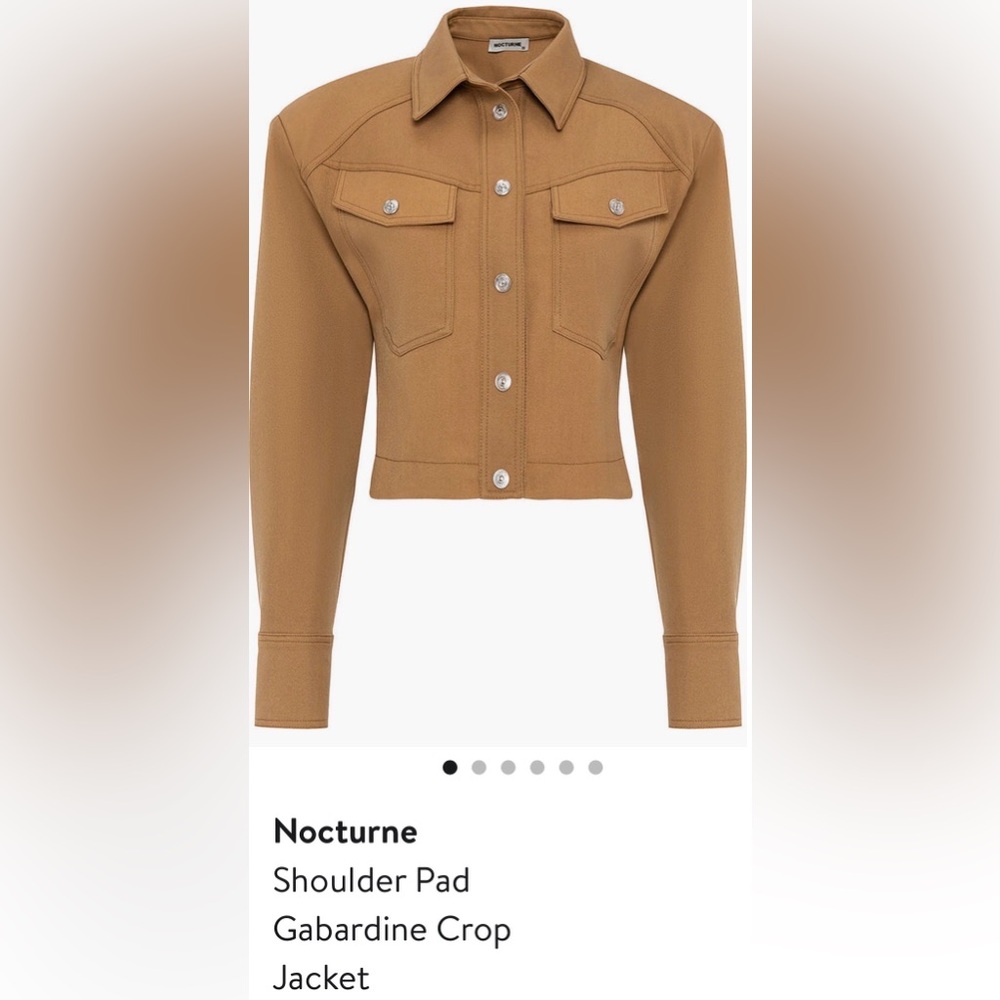 Nocturne- Cropped camel snap front light weight jacket w front pockets 😍